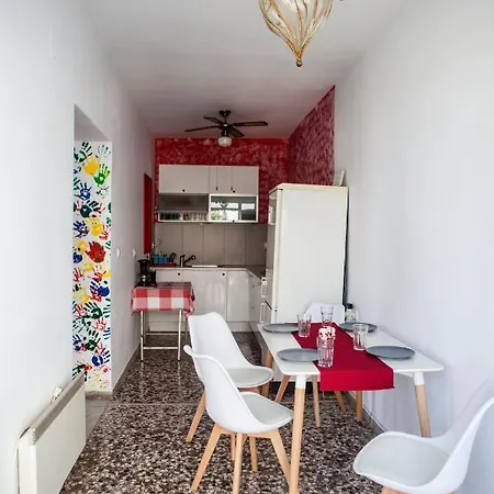 Family House In Lakones Дом отдыха *
